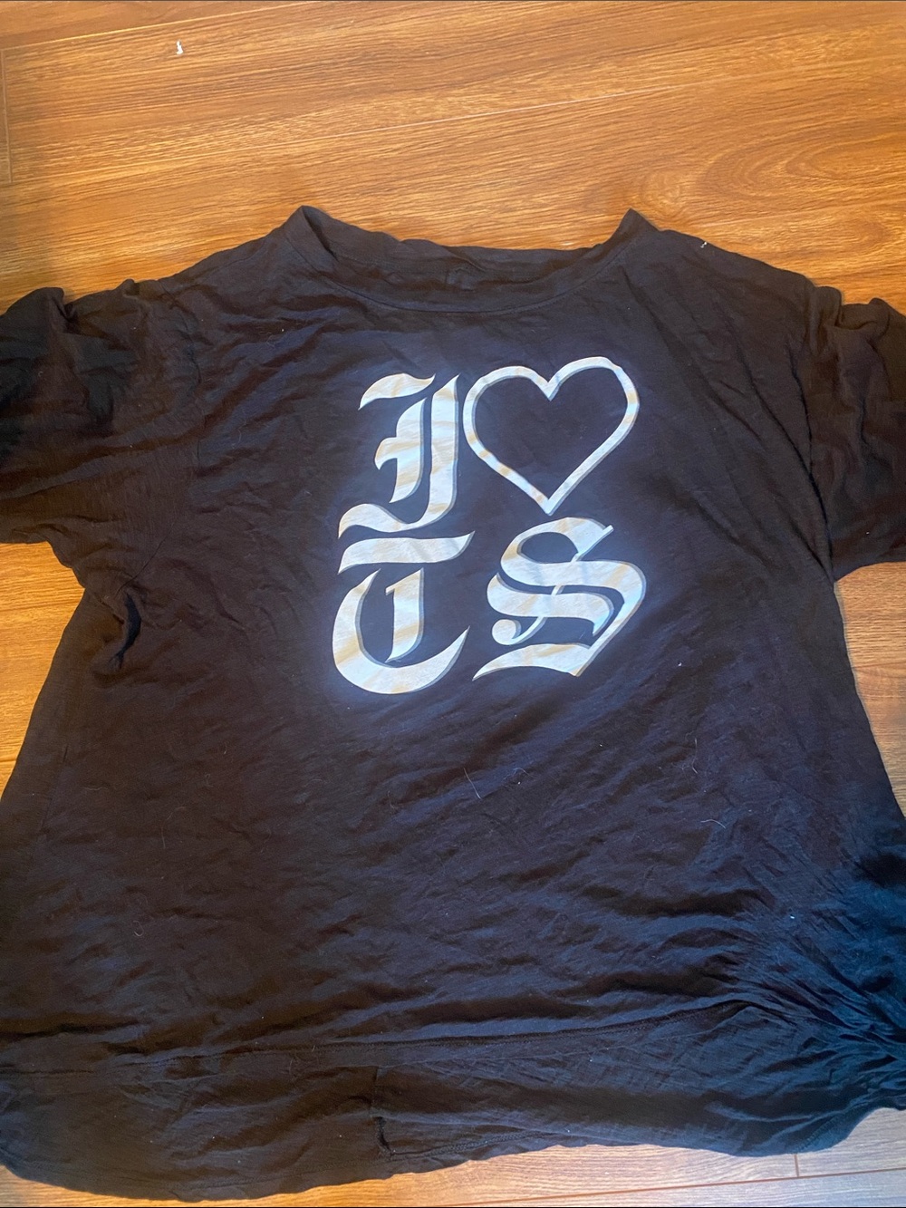 Taylor Swift reputation tshirt